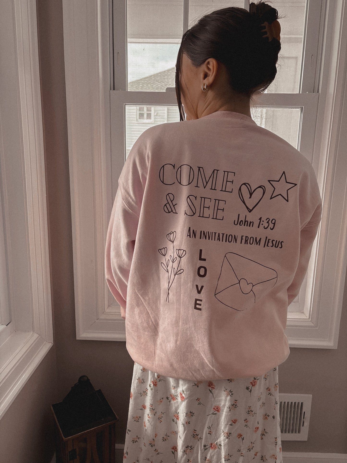 Come & See Crewneck